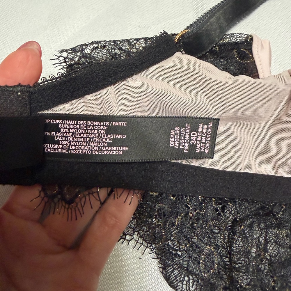 Victoria's Secret Black and Pink Lace Bra Set - Picture 5 of 12